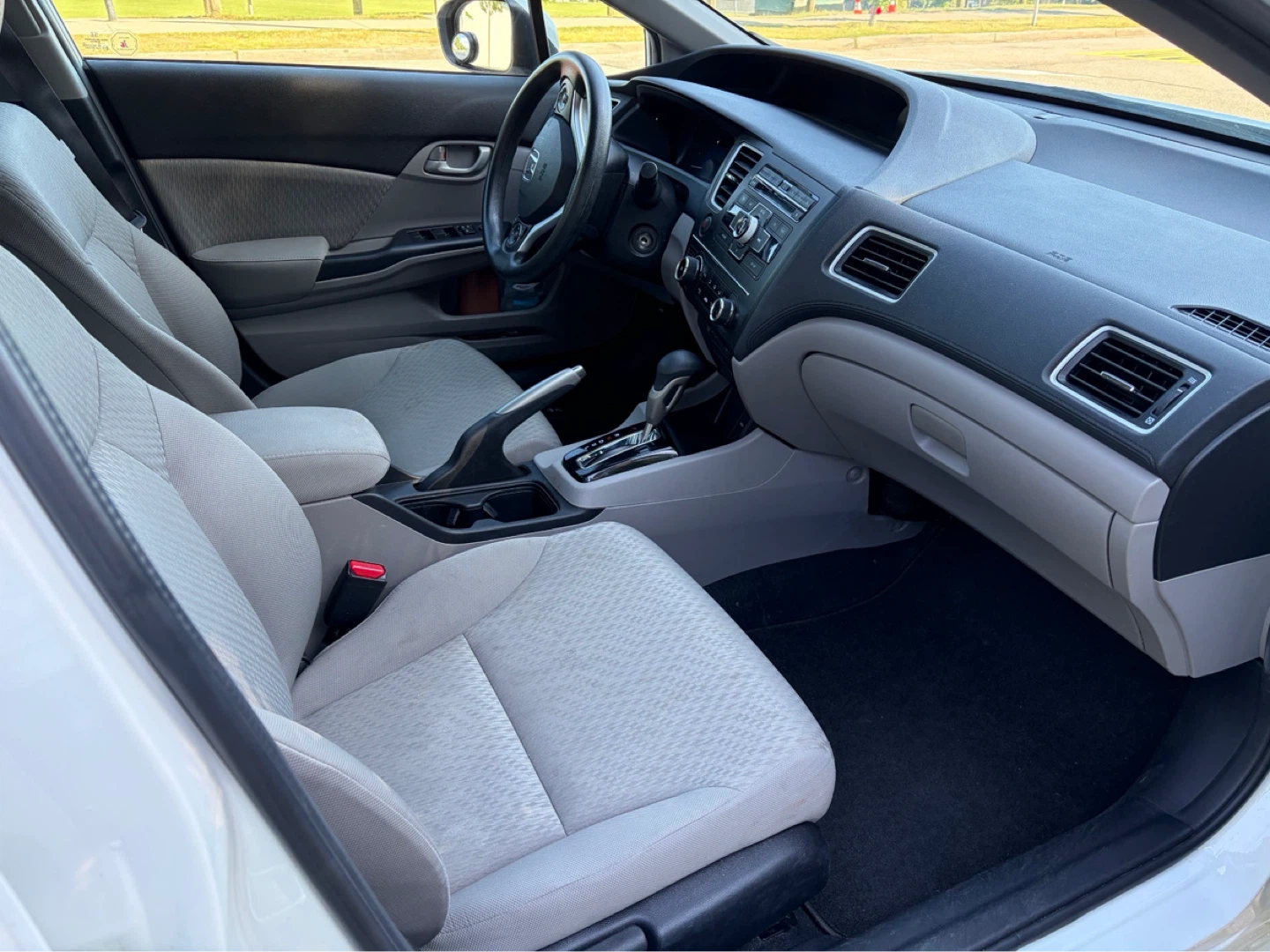 White Honda Civic 2014 - photo 5