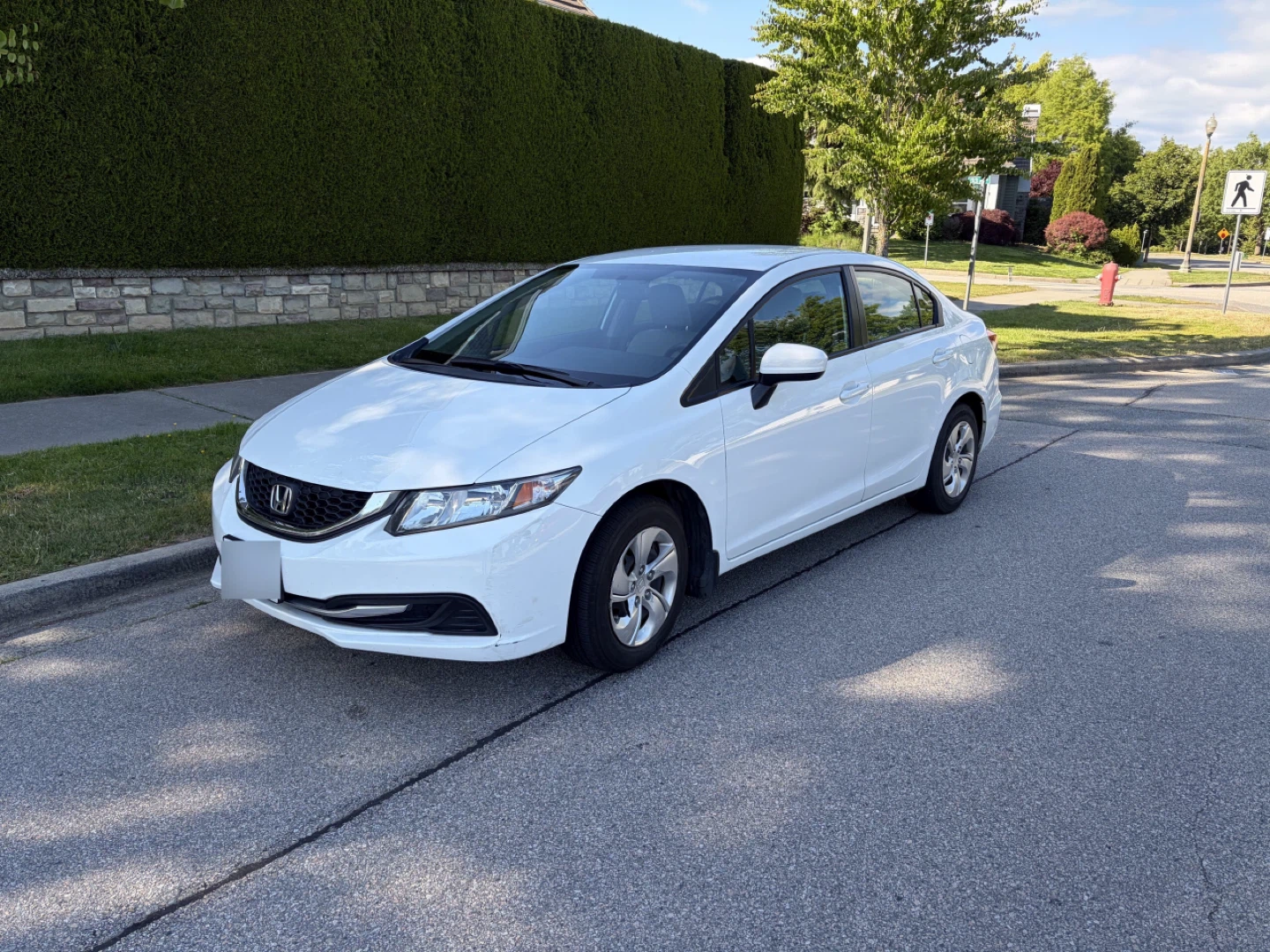White Honda Civic 2014