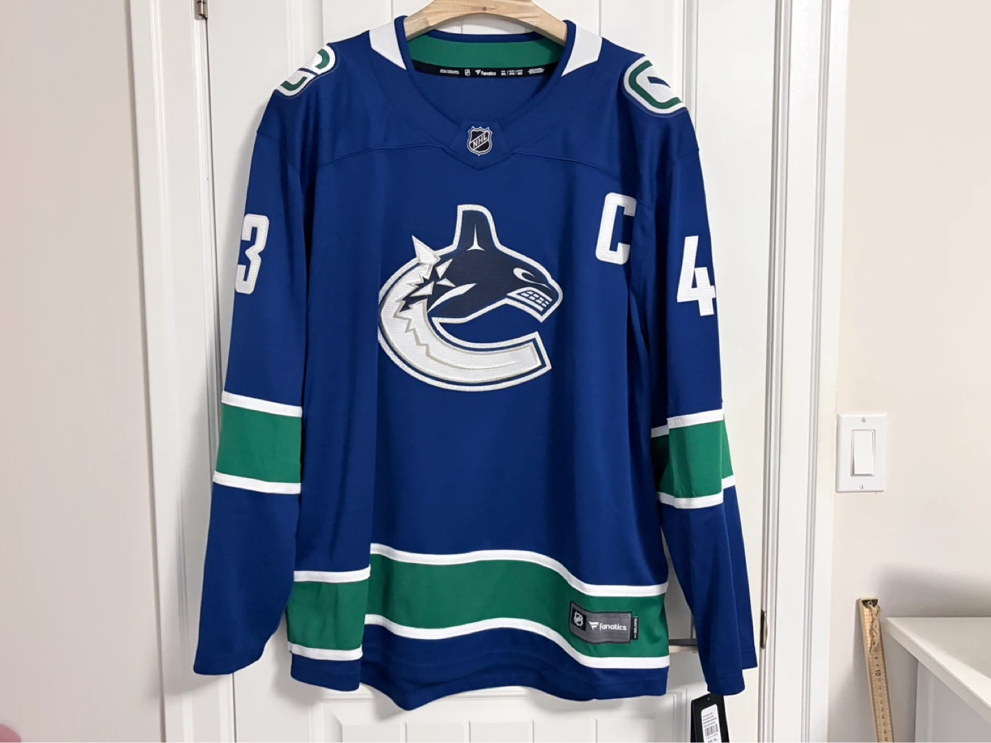 BNWT Authentic Fanatics Vancouver Canucks Hughes Jersey 3XL - photo 3