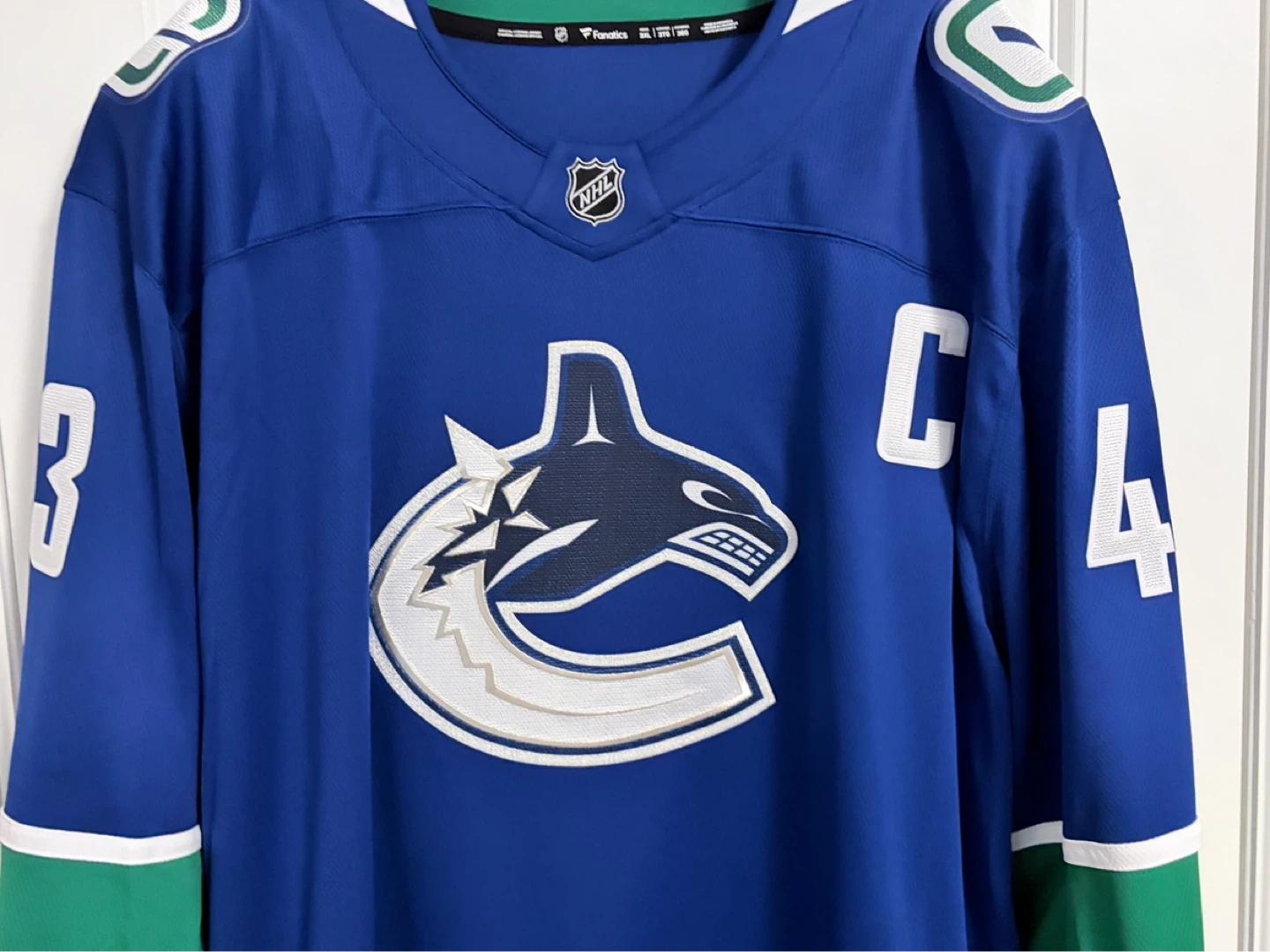 BNWT Authentic Fanatics Vancouver Canucks Hughes Jersey 3XL - photo 4