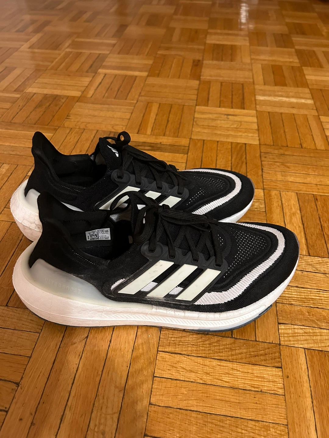 Adidas Ultraboost 22 Men's Running Shoes Black/White Size 8.5
