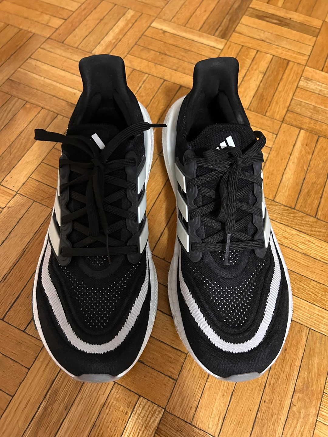 Adidas Ultraboost 22 Men's Running Shoes Black/White Size 8.5 - photo 2