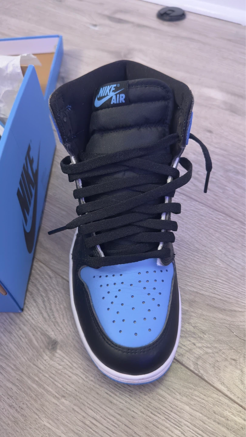 Air Jordan 1 Retro High OG UNC - photo 5