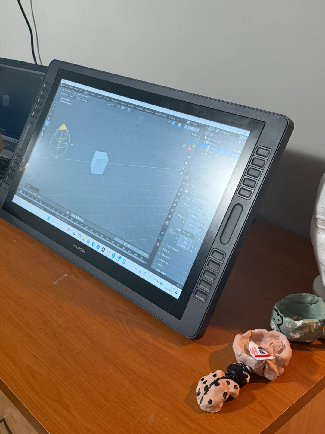 Huion Kamvas GT-221 Pro Drawing Tablet - photo 3