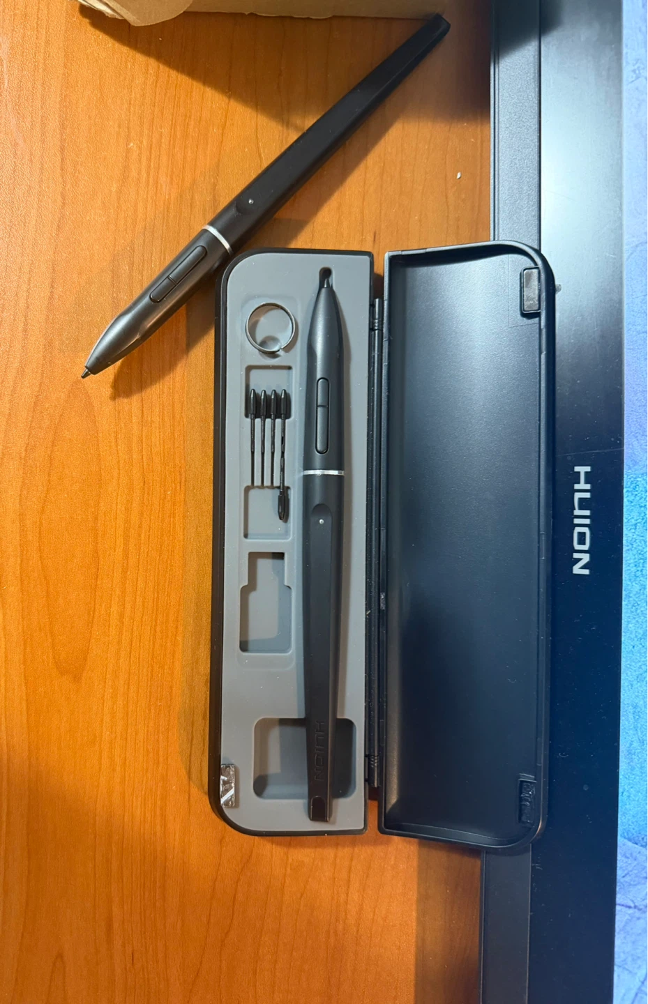 Huion Kamvas GT-221 Pro Drawing Tablet - photo 5