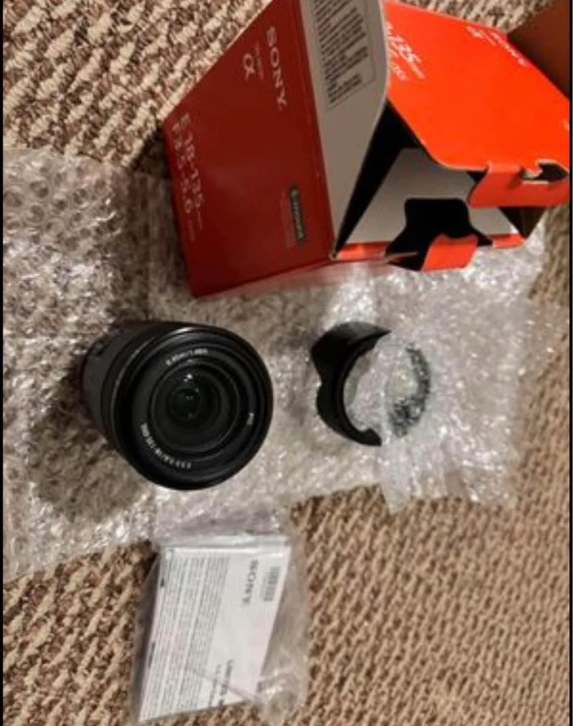 Sony E 18-135mm f/3.5-5.6 OSS Lens