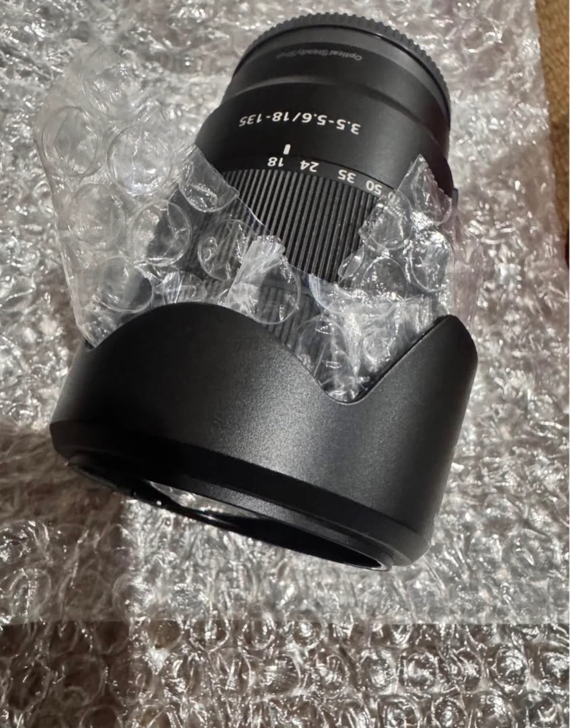Sony E 18-135mm f/3.5-5.6 OSS Lens - photo 2