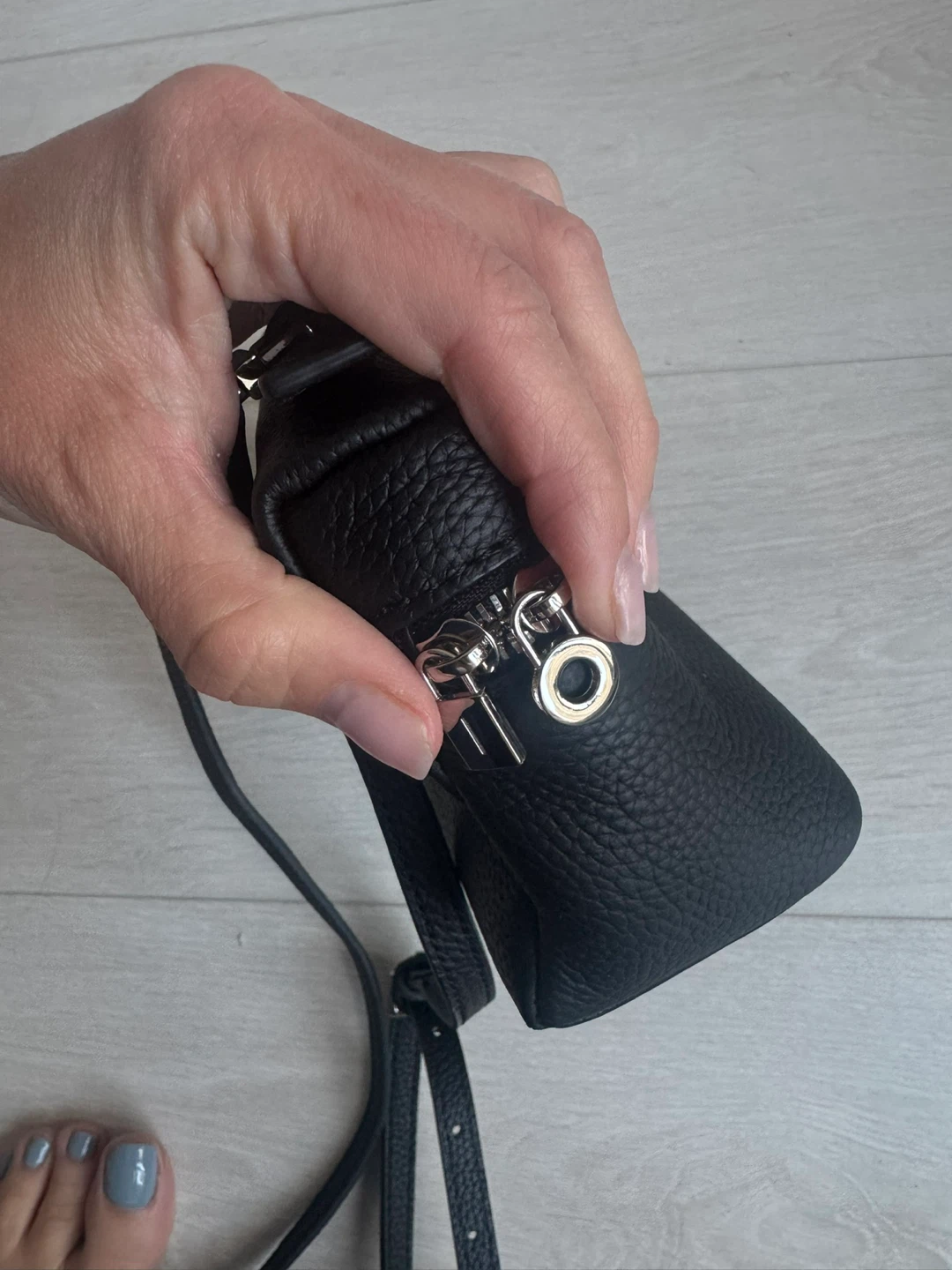 Black crossbody purse - photo 3