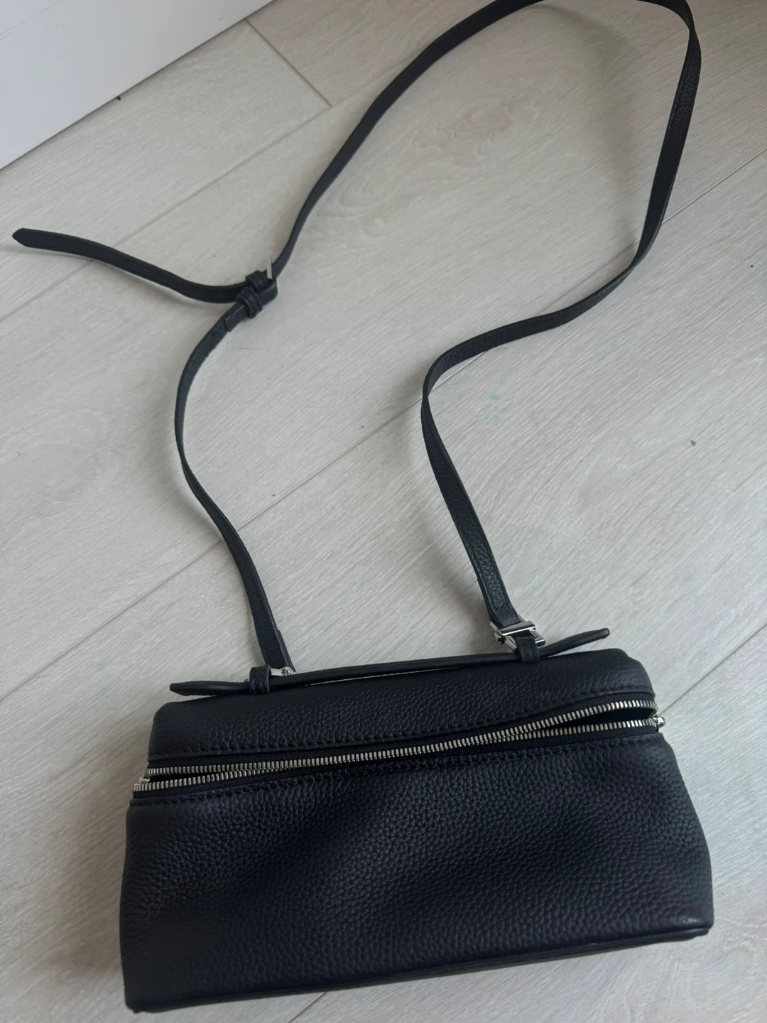 Black crossbody purse