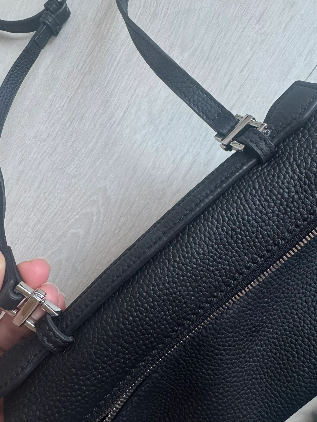 Black crossbody purse - photo 2