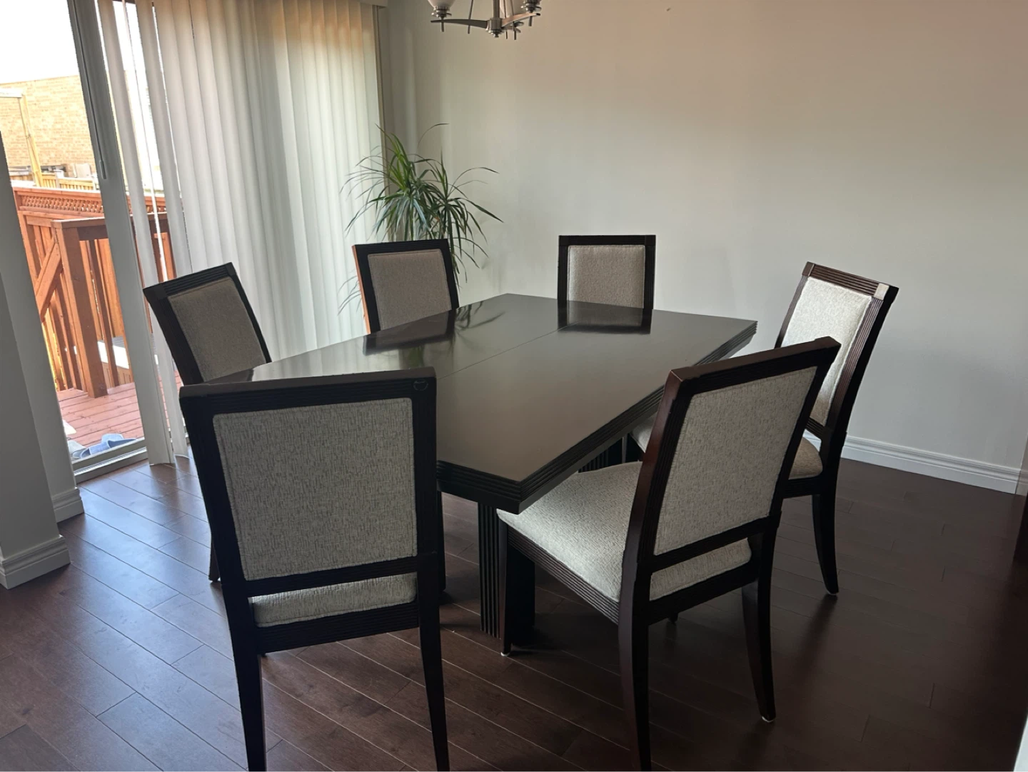 Dinning table with 6 chairs