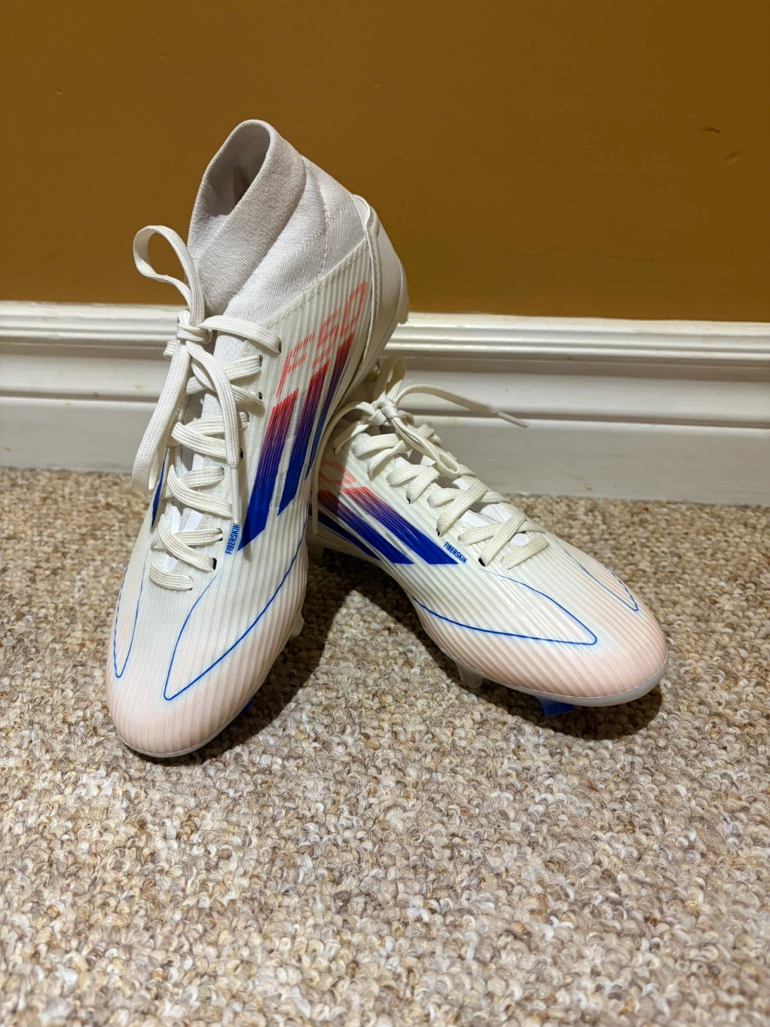 Women’s Adidas F50 Mid-Cut Soccer Cleats Size 7