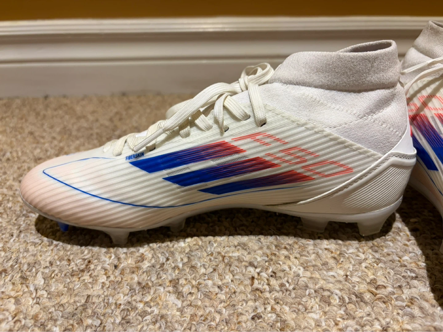 Women’s Adidas F50 Mid-Cut Soccer Cleats Size 7 - photo 3