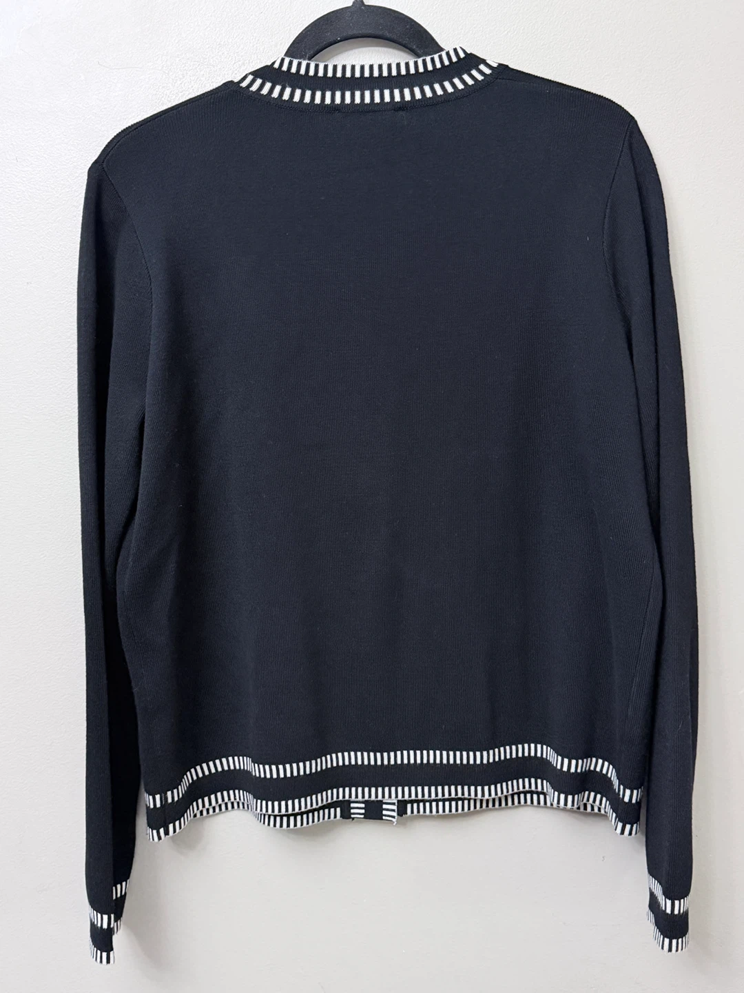 Adrianna Papell Black & White Cardigan - Size Medium - photo 5