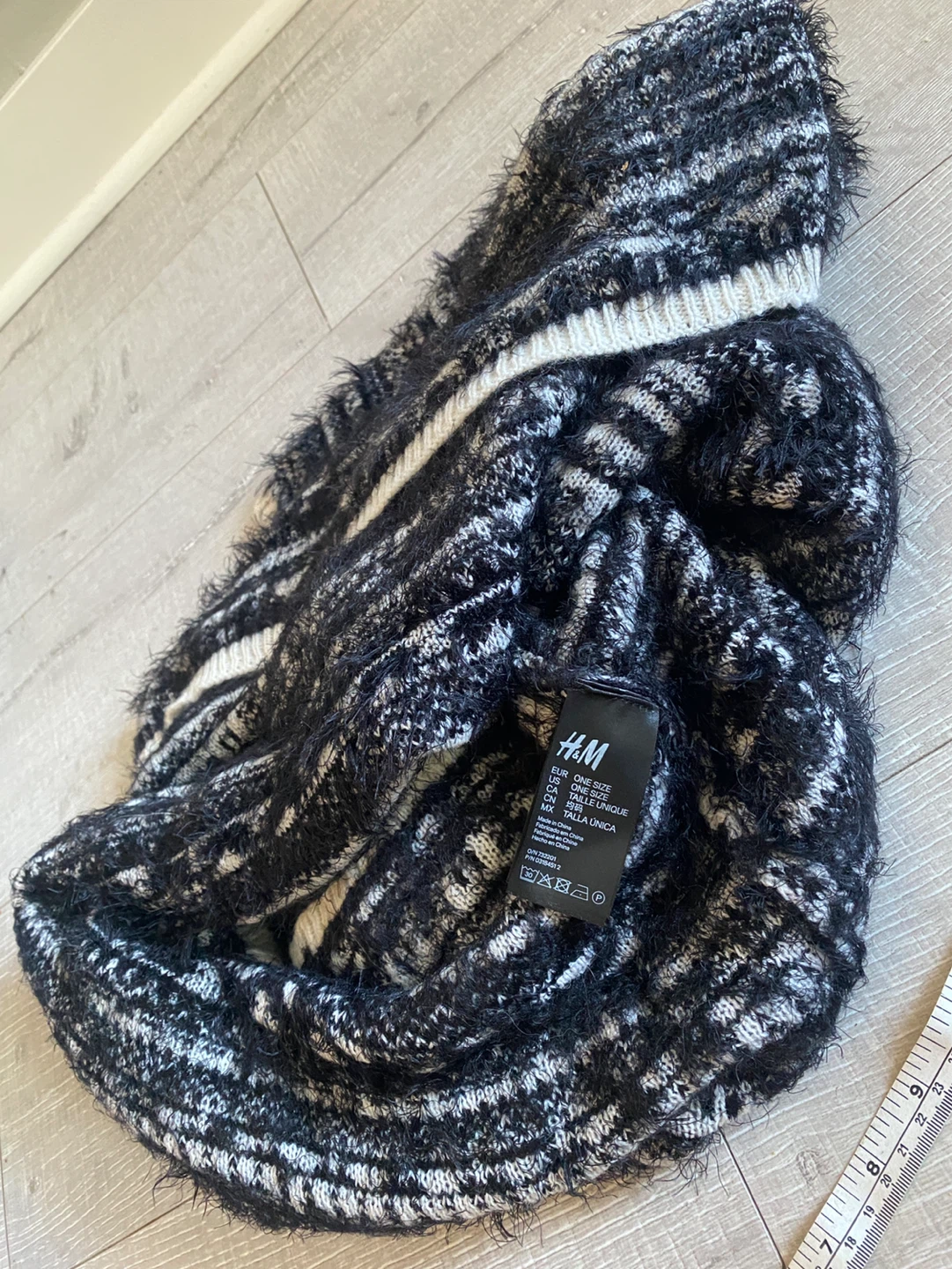 H&M Women's Knit Scarf