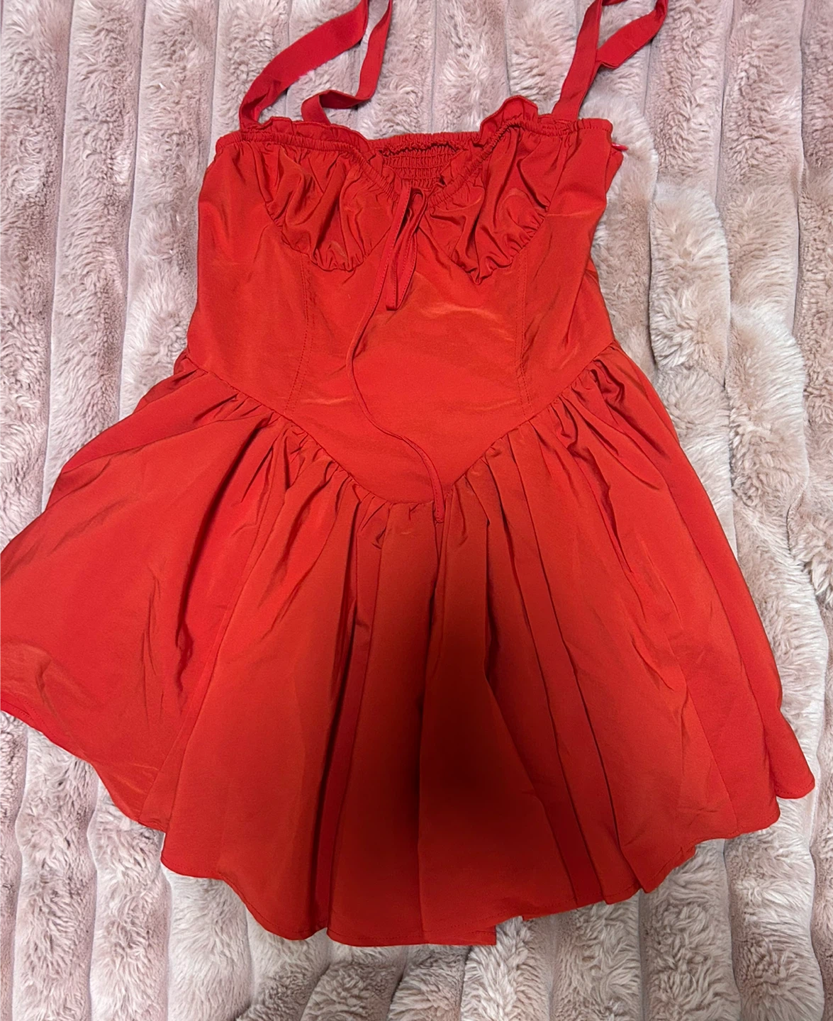 Robe rouge courte à bretelles - photo 3