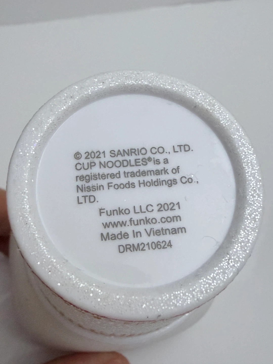 Hello Kitty Funko Pop in Cup Noodles Diamond Glitter Edition - photo 3