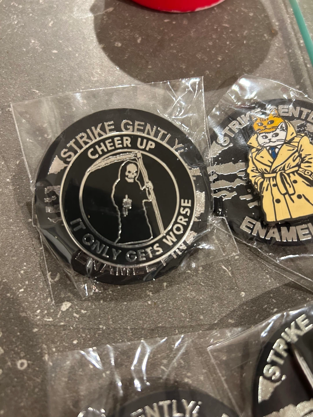Four Hard Enamel Pins - photo 5