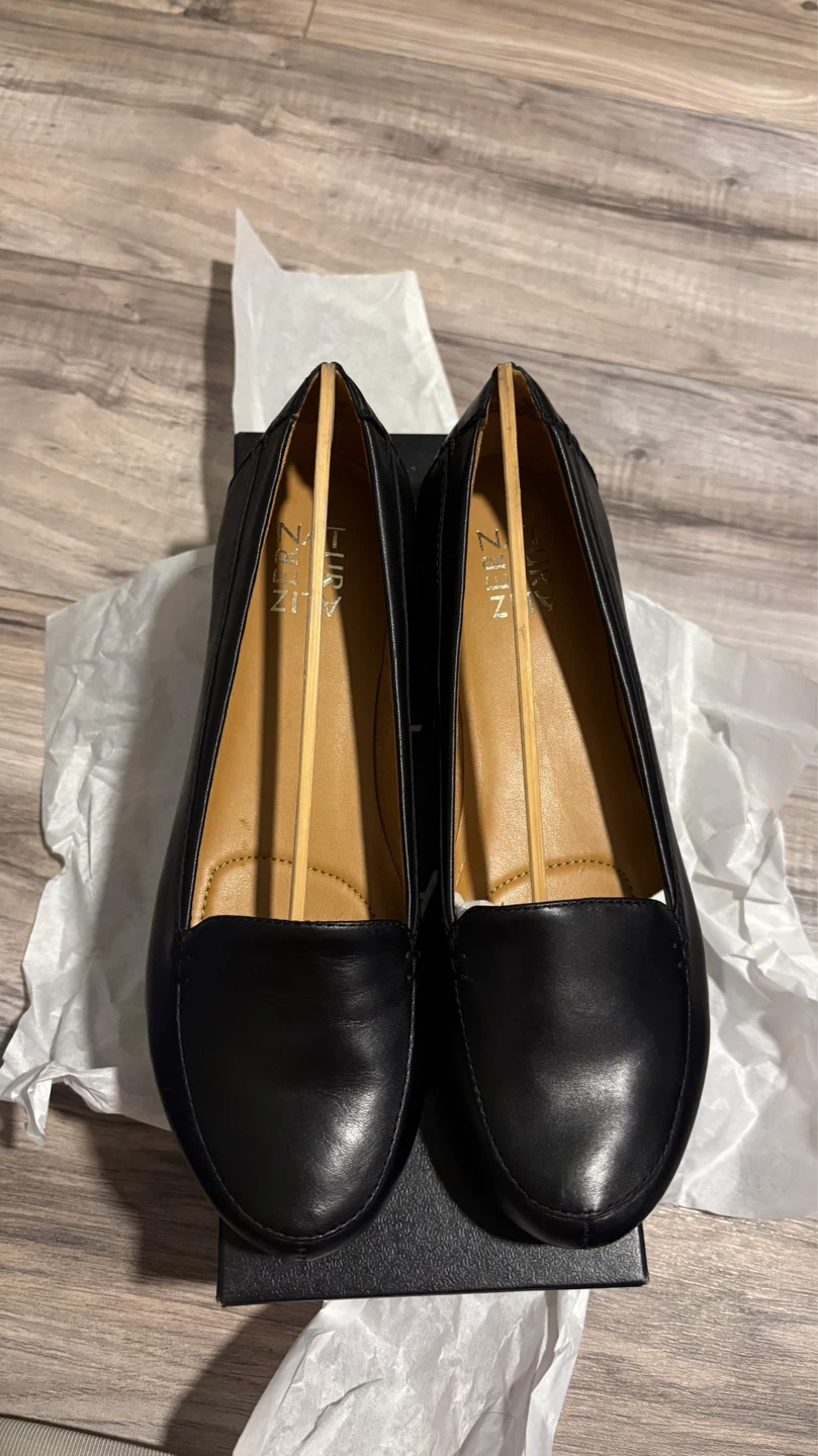 Brand New Naturalizer Black Leather Loafers - Size 8 - photo 2