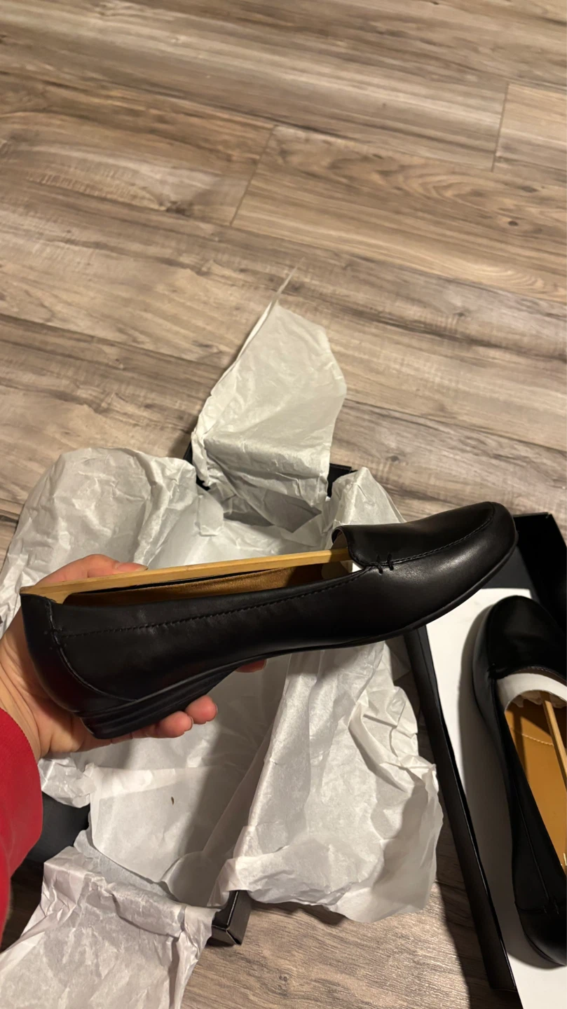 Brand New Naturalizer Black Leather Loafers - Size 8