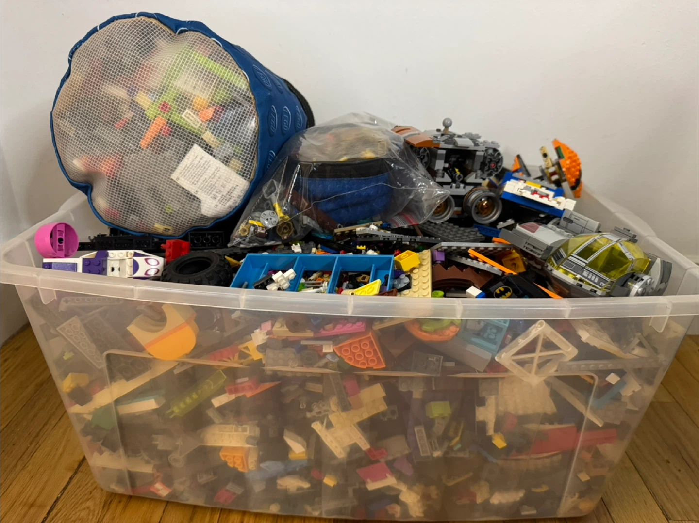 genuine LEGO 37lbs BULK PARTS LOT City Minifigure Marvel