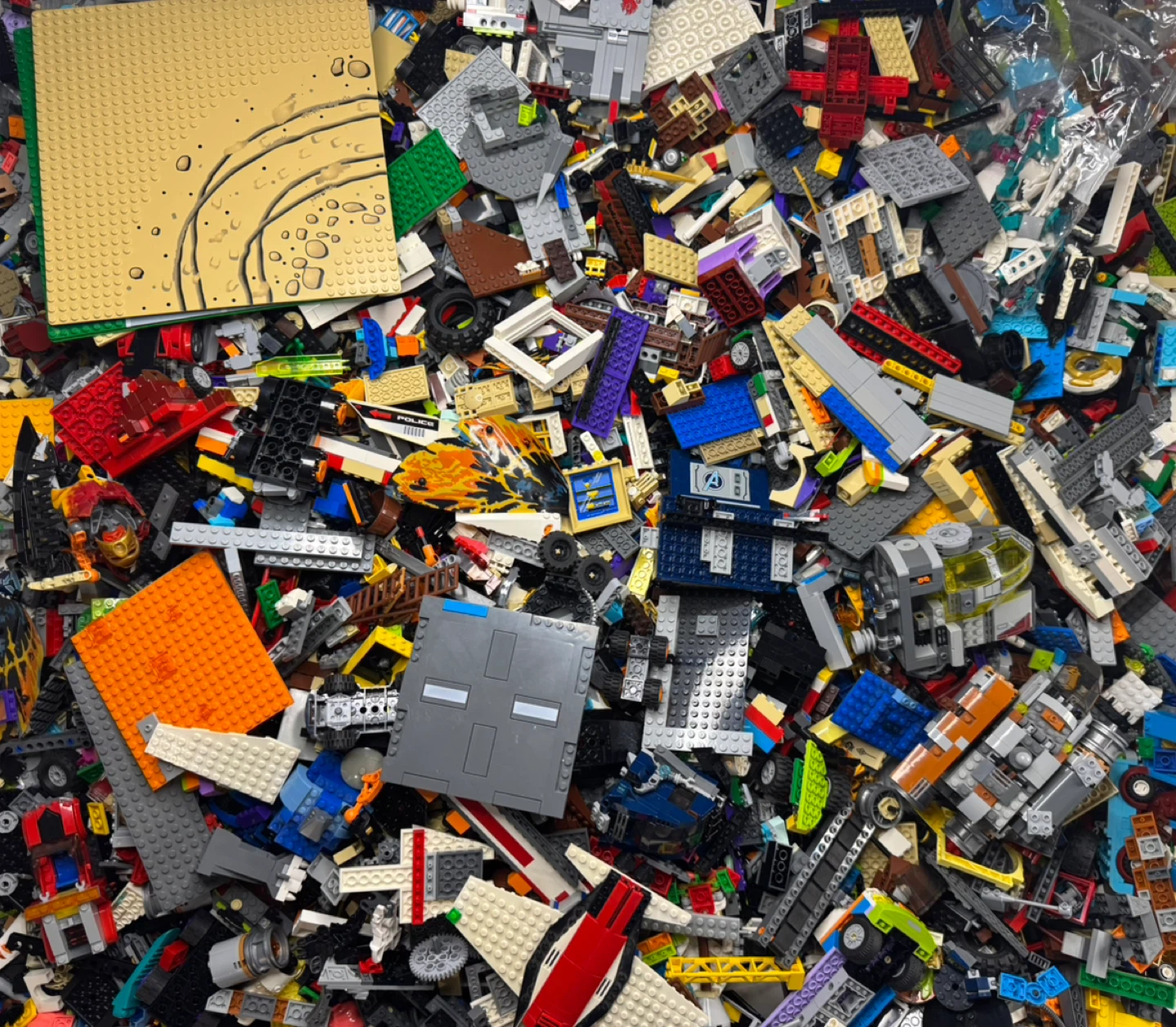 genuine LEGO 37lbs BULK PARTS LOT City Minifigure Marvel - photo 3
