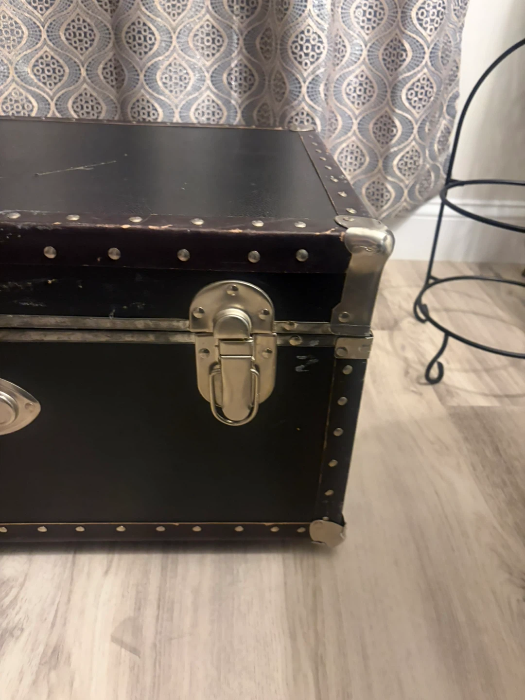 Vintage Black Trunk - photo 4