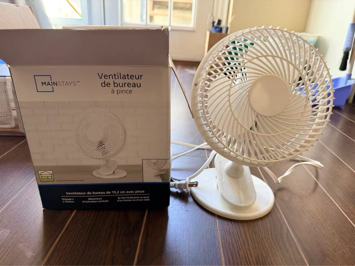 Mainstays White Clip-On Desk Fan 15.2 cm - photo 2