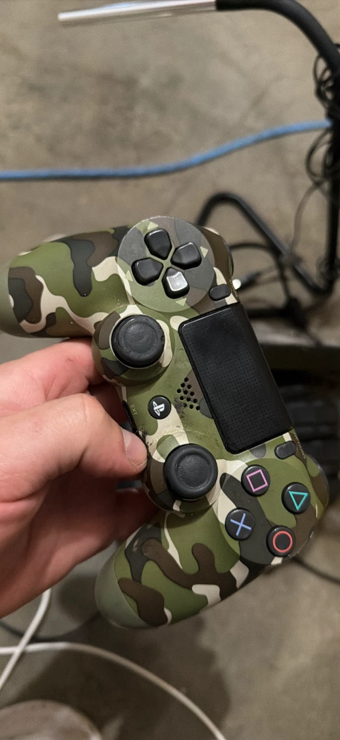 PlayStation 4 DualShock 4 Controller - Camo