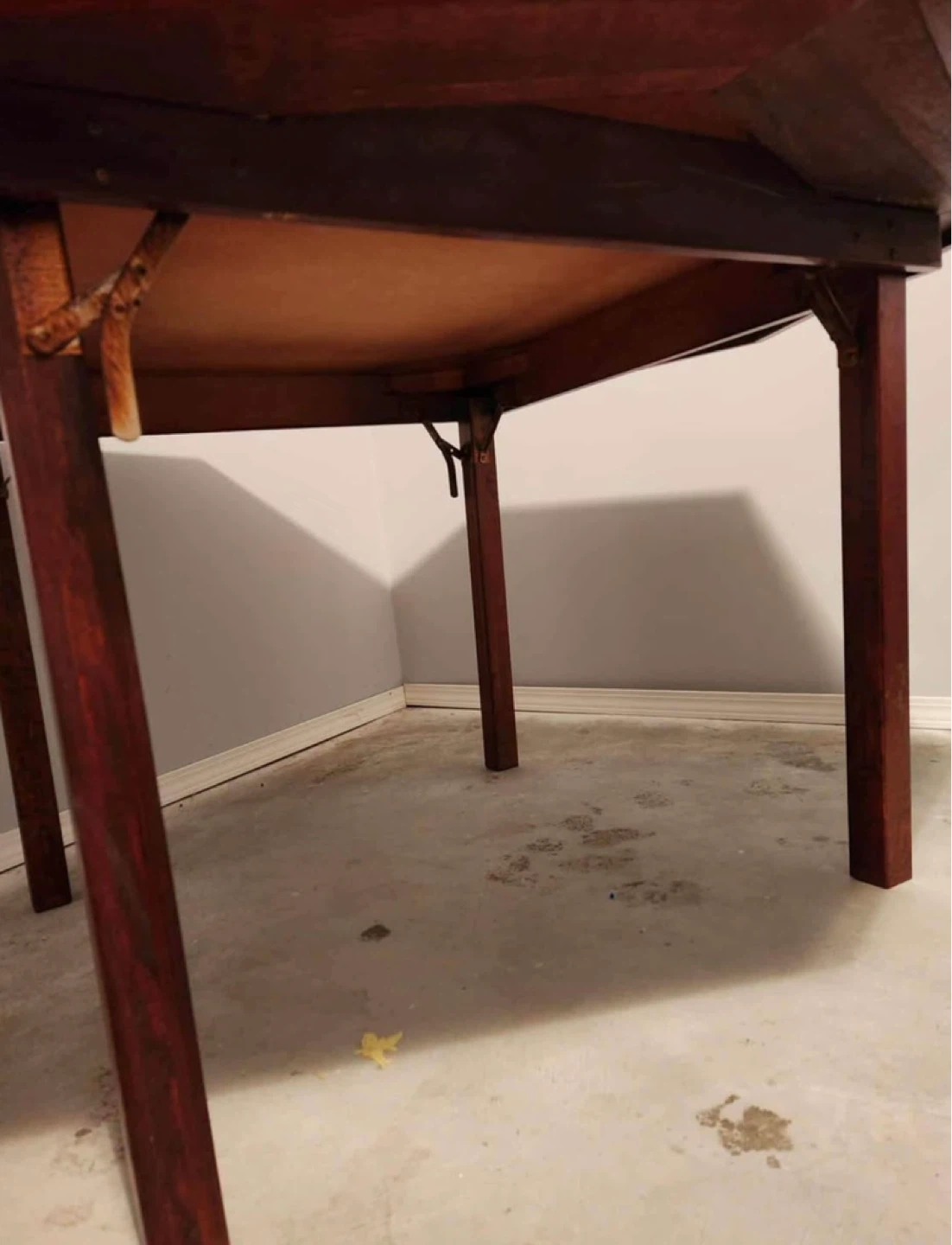 Poker Table - photo 3