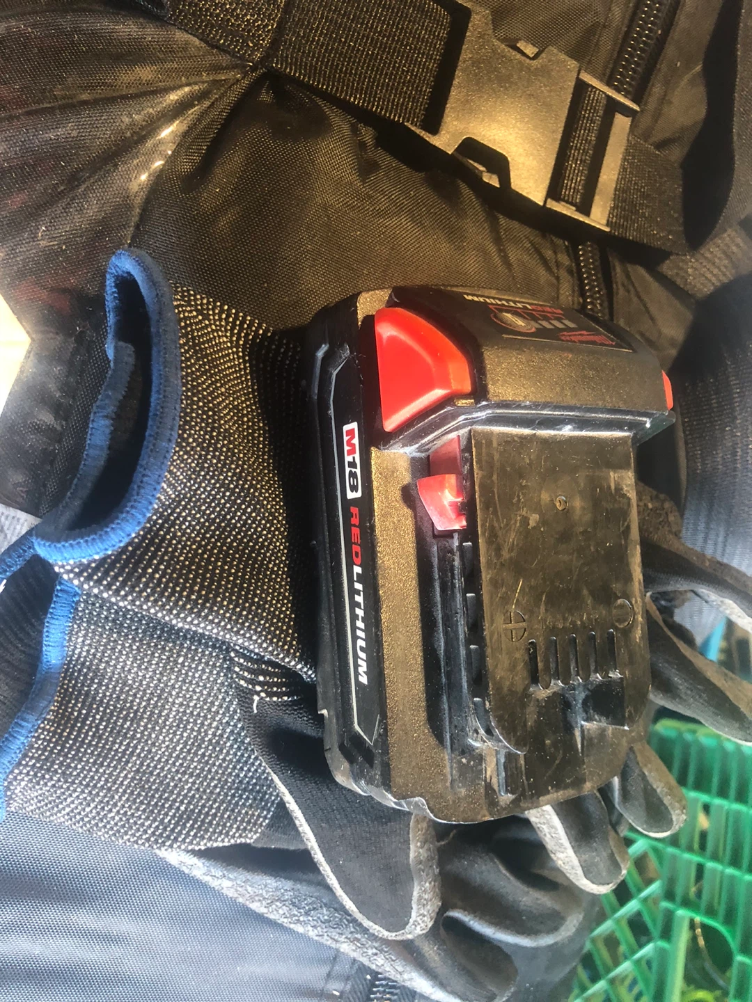 Milwaukee M18 Red Lithium Battery - photo 2