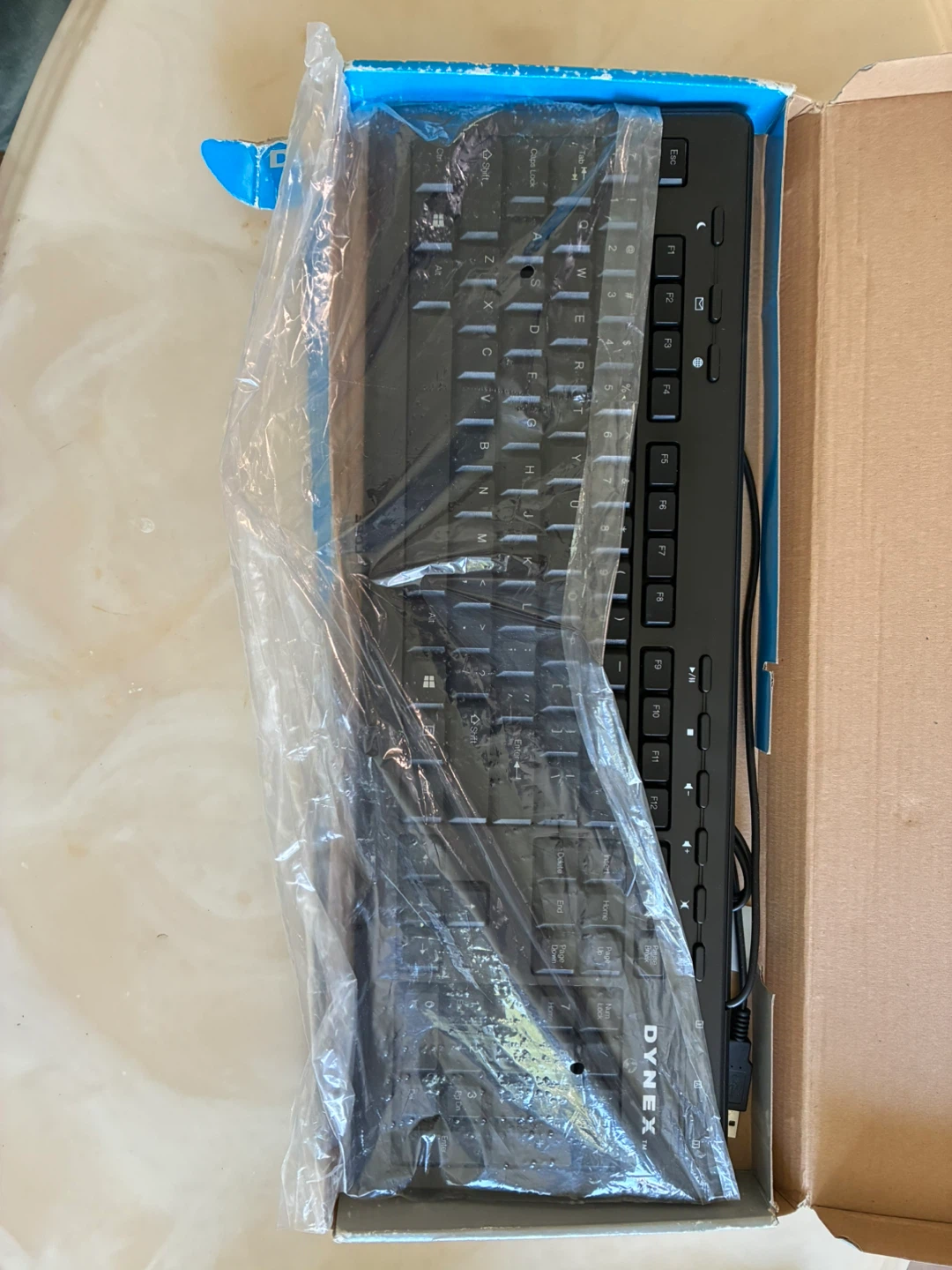 DYNEX wired computer keyboard model DX-WRK 1401 - photo 2