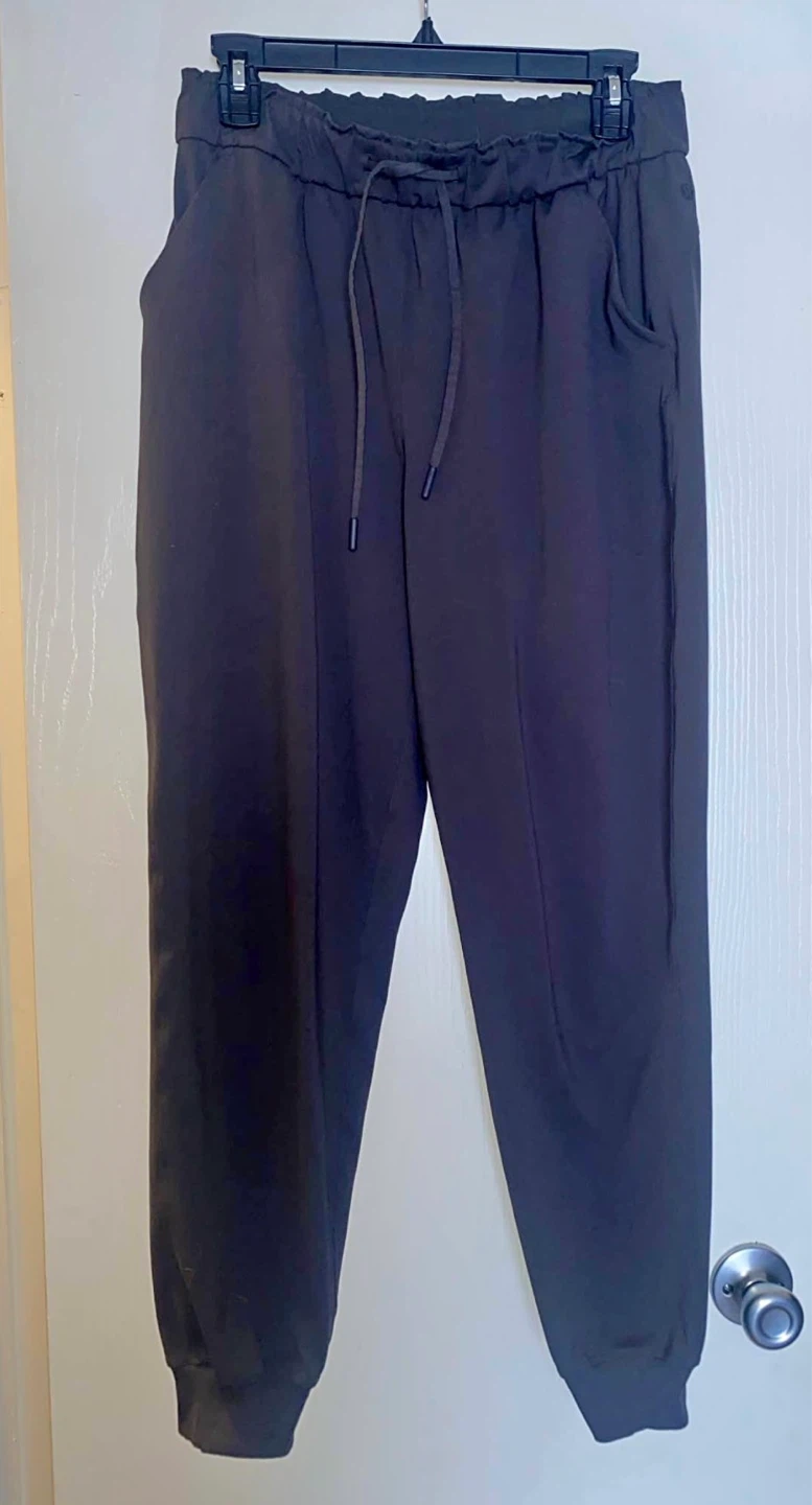 Grey Lululemon Jogger Pants Size 8 - photo 2