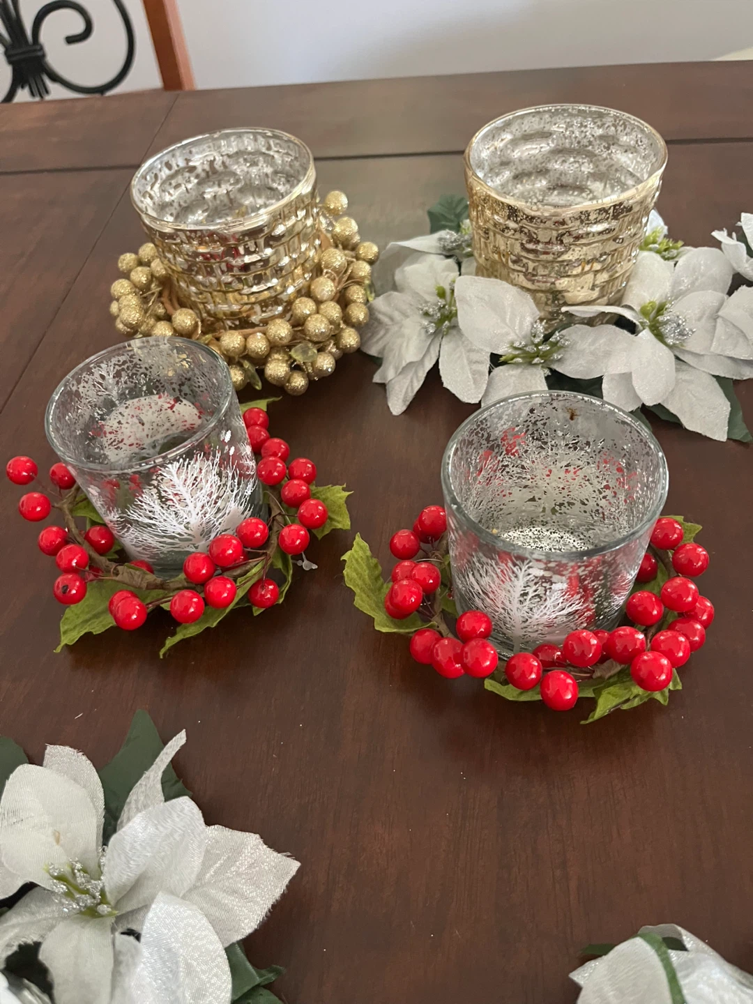 Christmas Poinsettia Candle Holders & Wreaths Set - photo 4