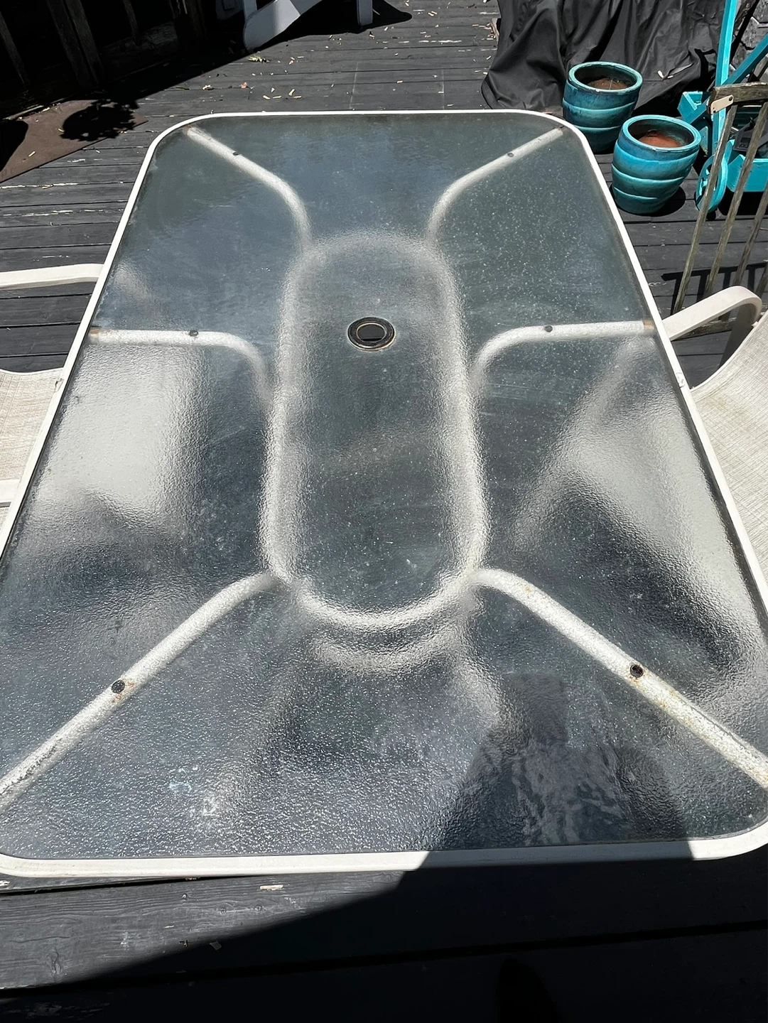 Outdoor patio table and chairs - photo 3