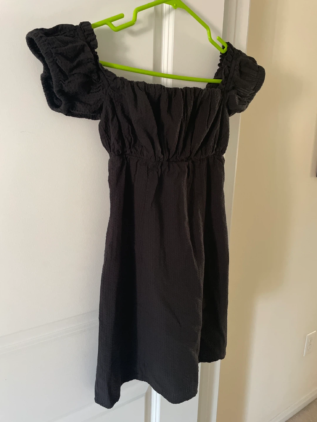 Black dress size 4 like new