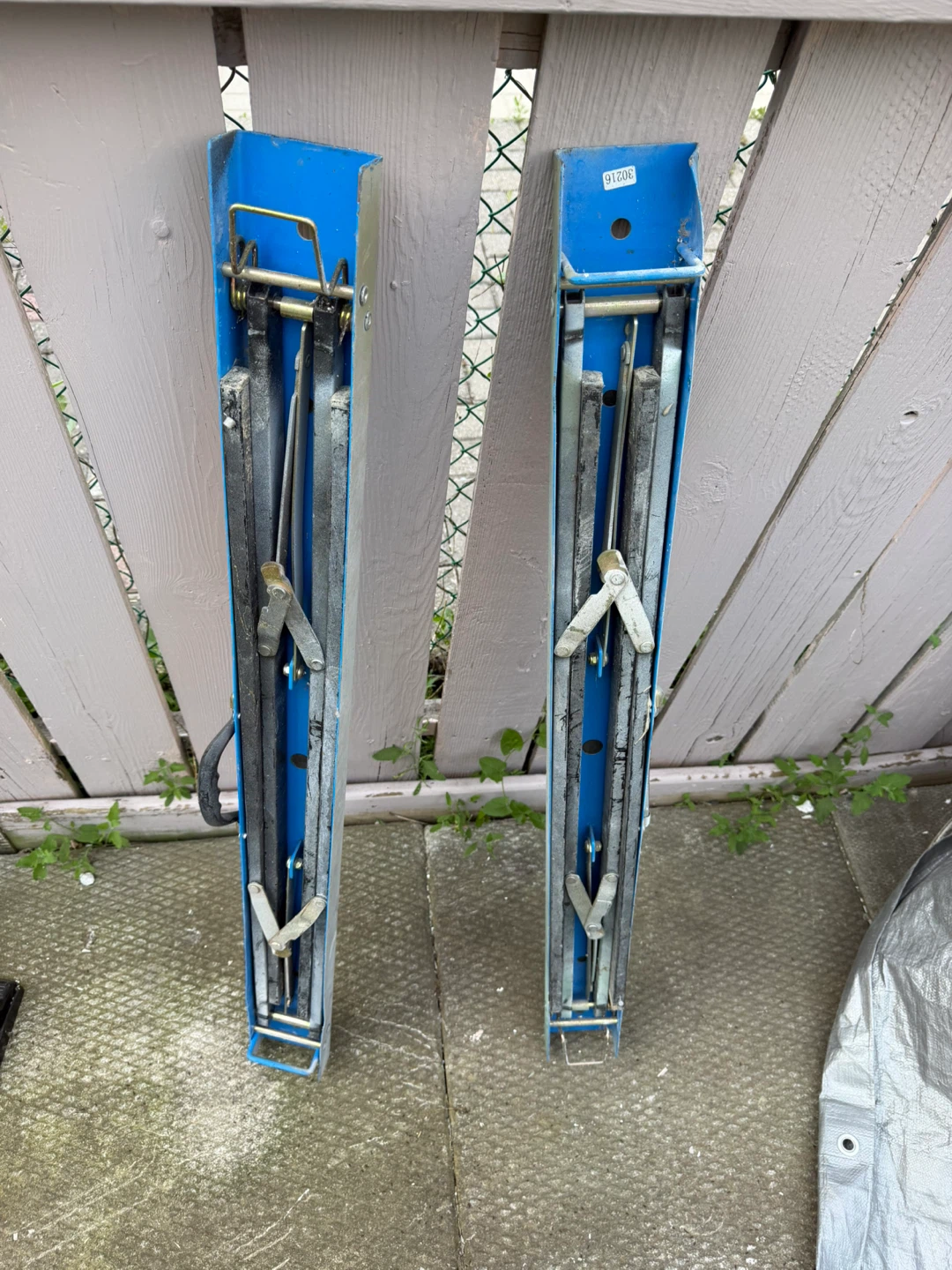 Pair of Metal Sawhorses- both for 20$ - photo 2