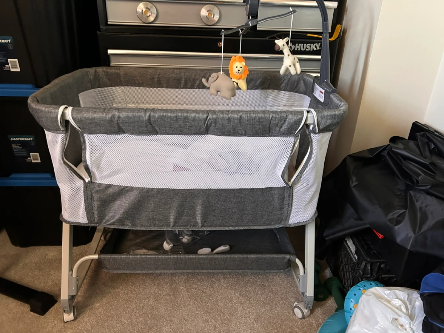 Portable Bassinet with Mobile