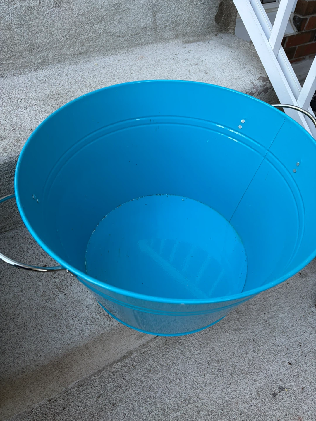 2 Blue Metal Tubs with Handles - photo 2