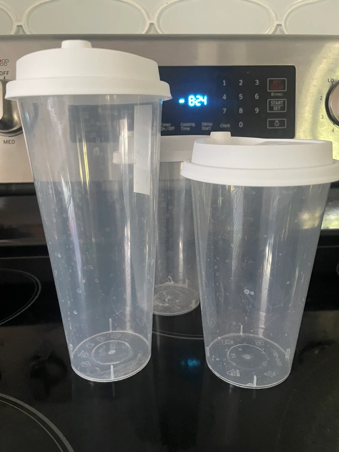 Clear Plastic Cups with Lids good for bubble teas