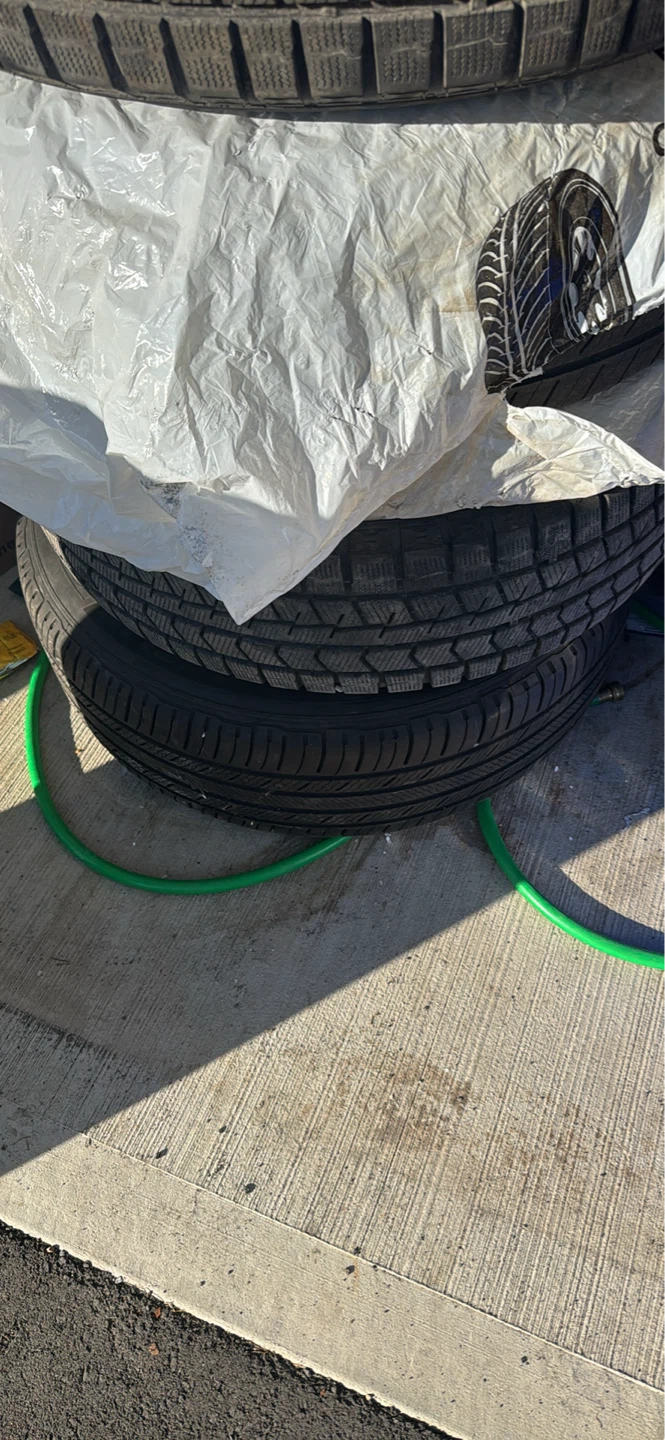 Set of 4 Winter Tires - 235/65R18 - photo 3