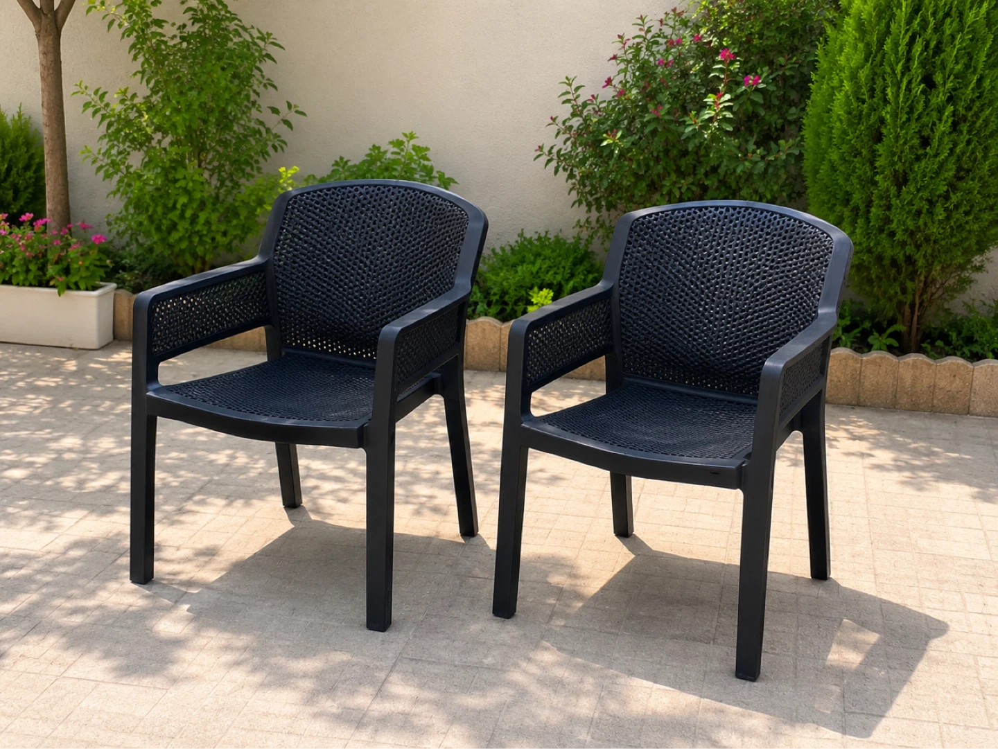 Set of 2 Black Plastic Chairs