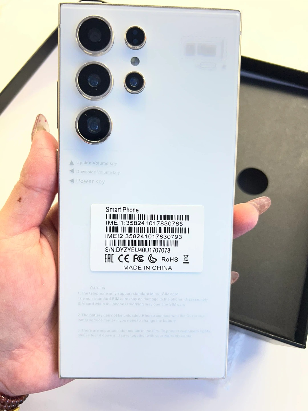 Smartphone with Accessories - photo 3