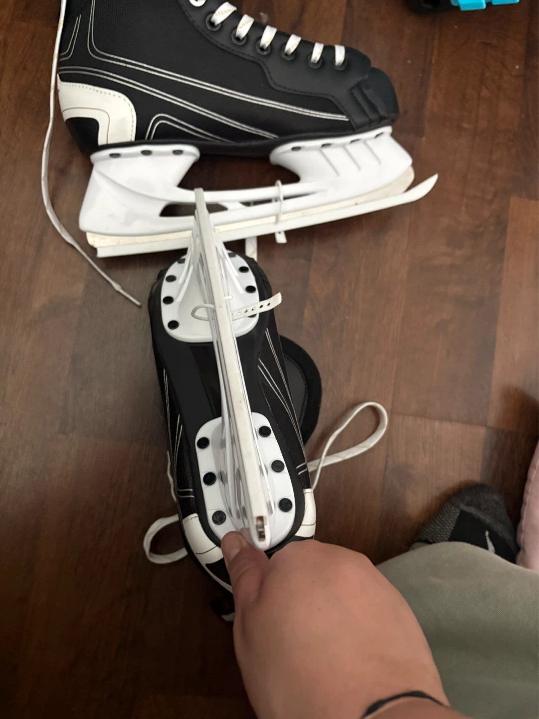 Vickery HXT Ice Skates Size 6 - photo 3