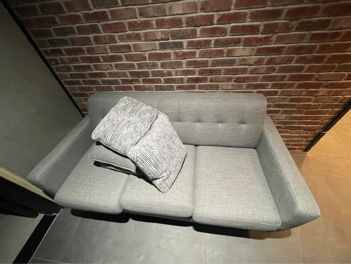 Gray Tufted Sofa - photo 2