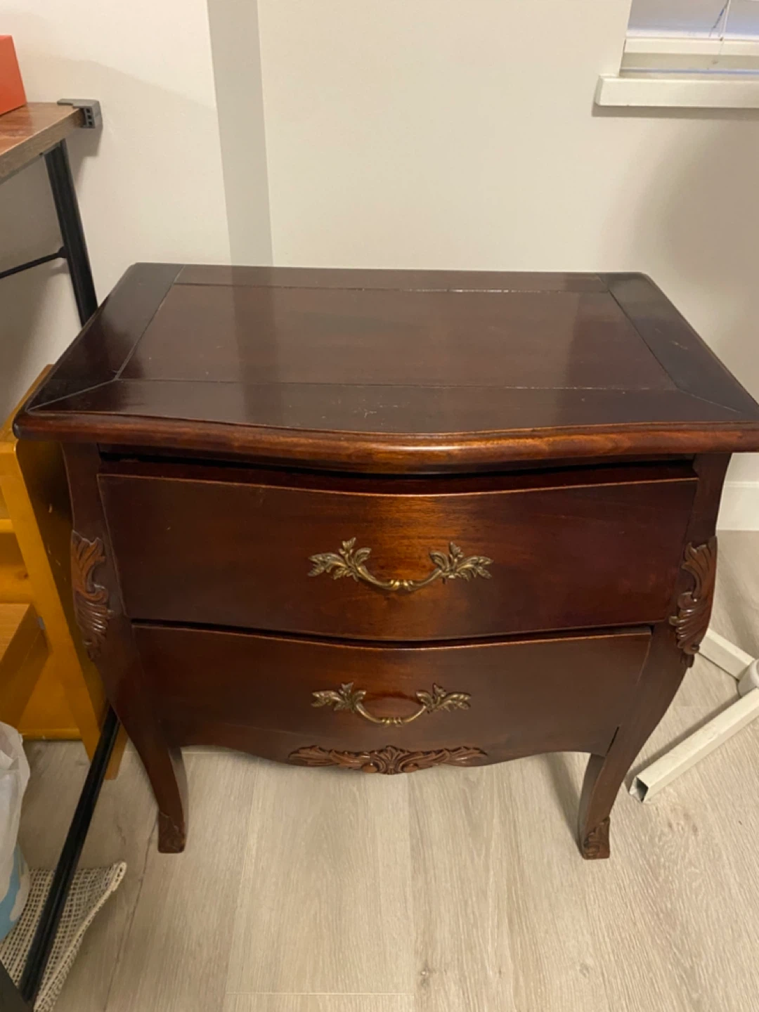Antique Style 2-Drawer Nightstand - photo 2