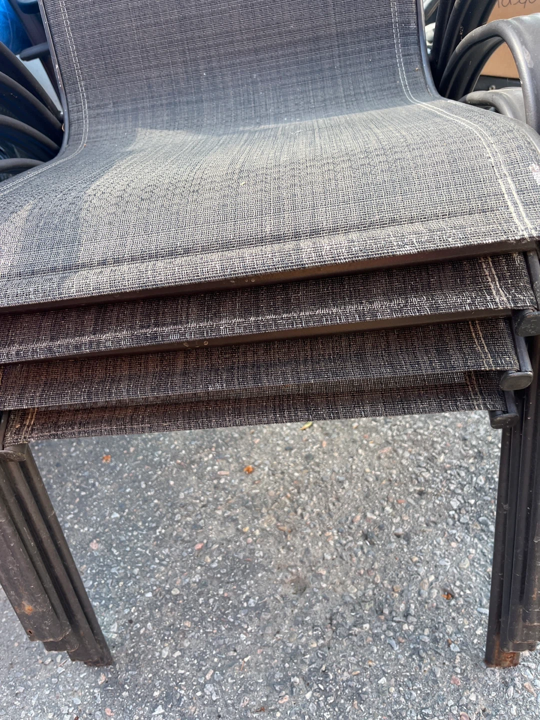 4 Stackable Outdoor Chairs (Set of 5) - photo 3