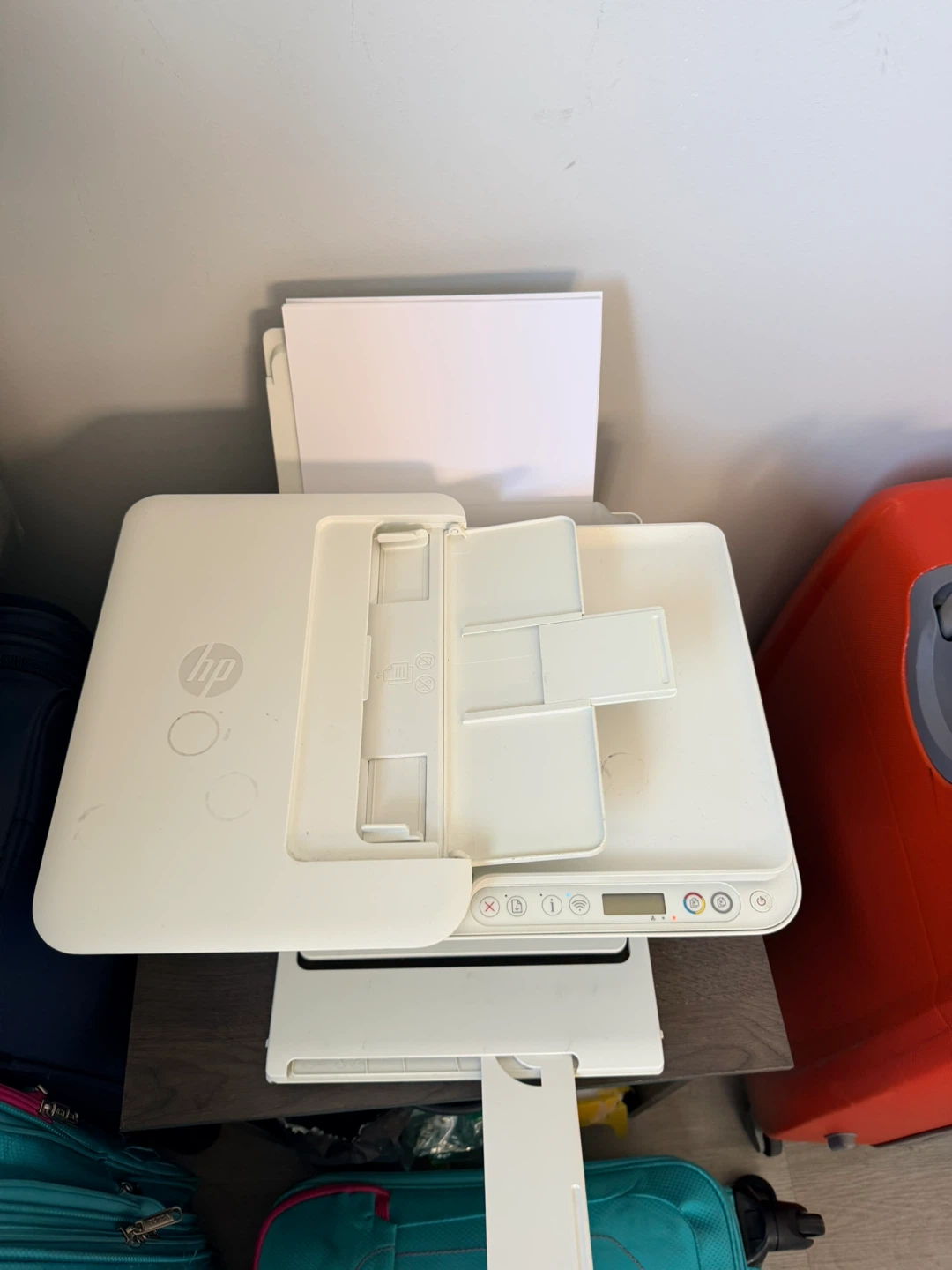 HP DeskJet 4133e All-in-One Printer - photo 2