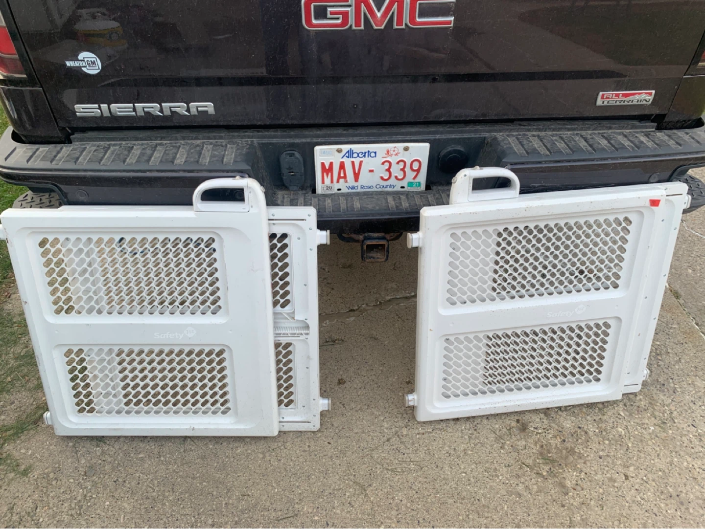 Safety 1st White Baby Gate (2 Gates) - photo 2