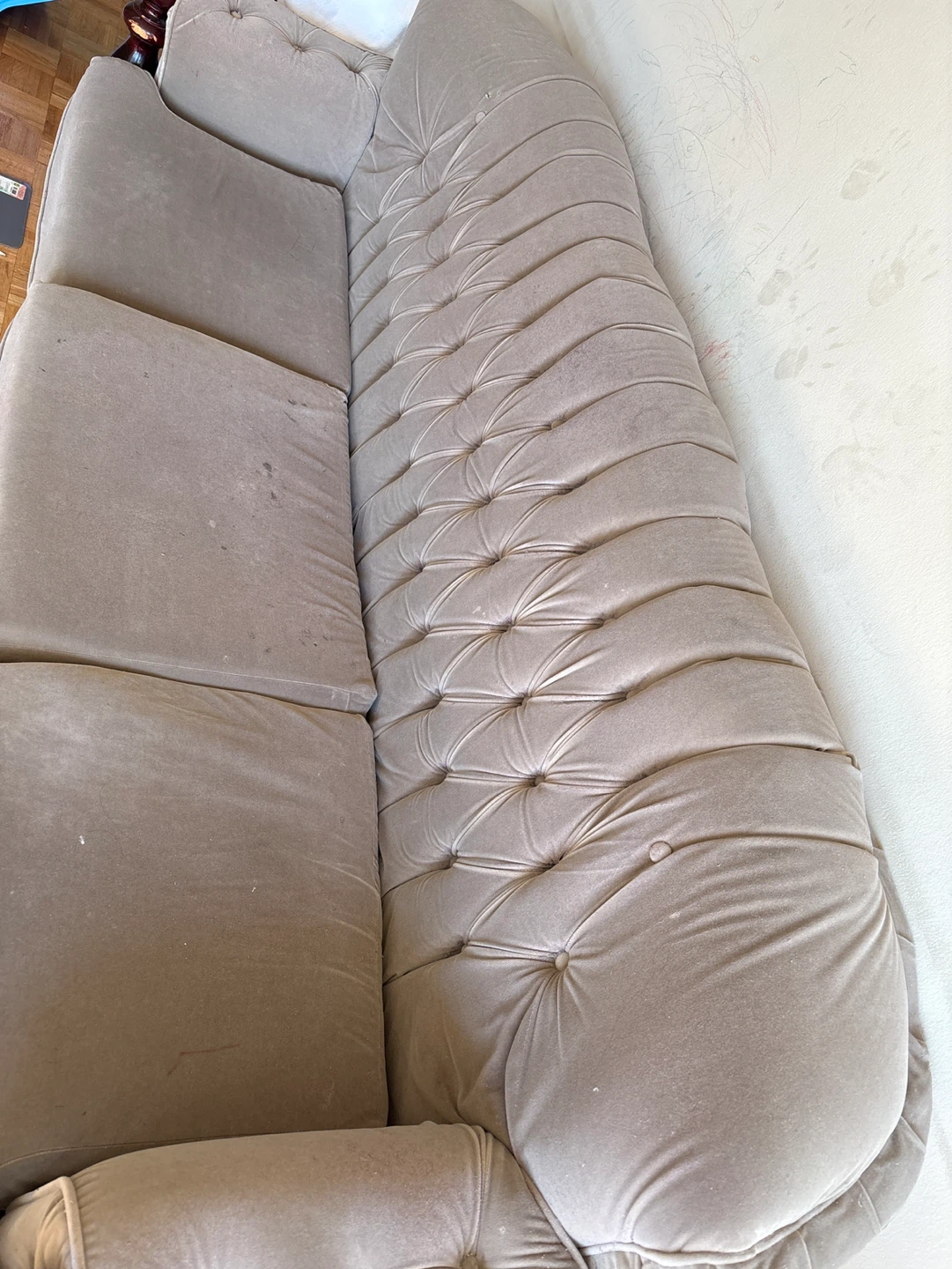 Tufted Sofa - photo 4
